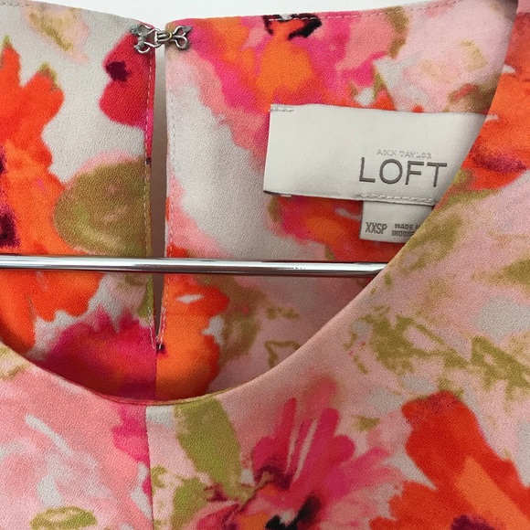 DONATED Loft LIKE NEW Watercolor Floral XXSP - Picture 3 of 8